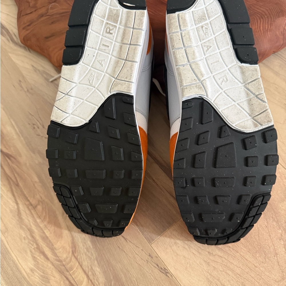 Nike Men’s Air Max 1 Monarch Running Sneakers - Picture 8 of 9